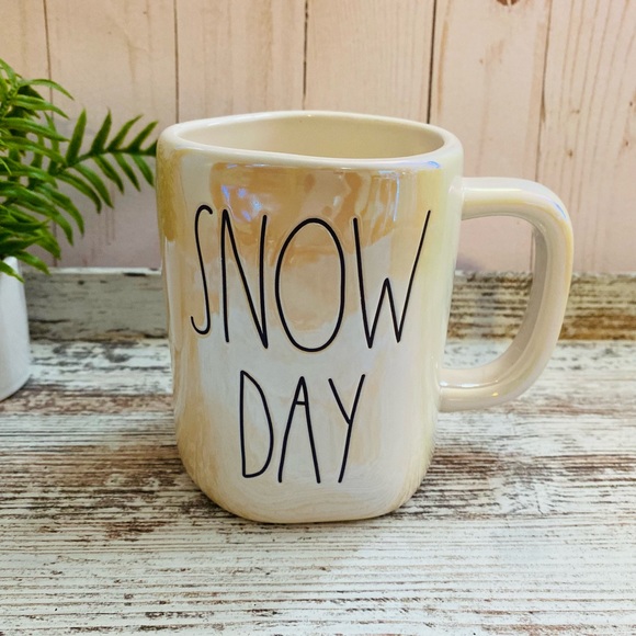 Rae Dunn SNOW DAY iridescent mug new - Picture 3 of 9